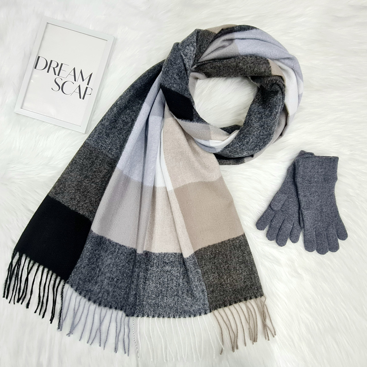 Комплект жіночий зимовий (шарф+рукавички) M&JJ One size сірий 1080 - 4081