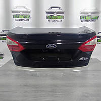 Крышка багажника в сборе Ford Fiesta 14-19 седан без спойлера, с оптикой, черный UH D2BZ-5440110-A