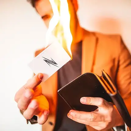 Реквізит для фокусів | PYRO Wallet by Adam Wilber, фото 1