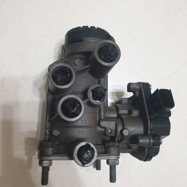 4870146402_w1280_h640_kran-