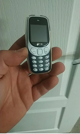 Q3308 PRO (3 sim) —  міні телефон