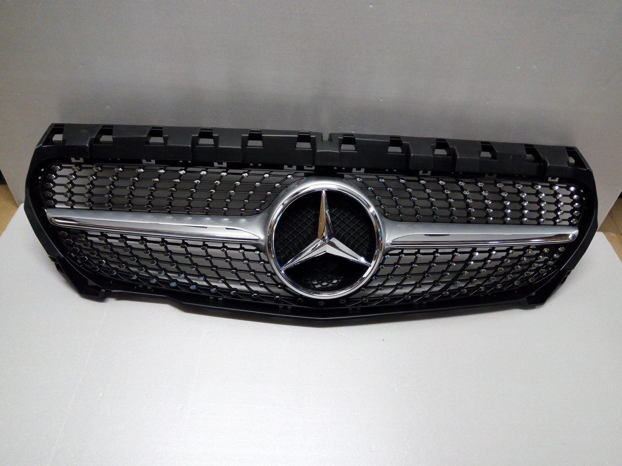 Решітка радіатора Mercedes CLA-class C117 стиль Diamond, фото 1
