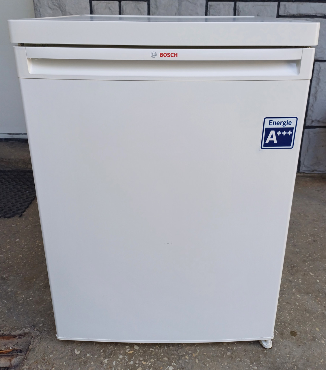 Холодильник висотою 85см Бош Bosch KTL16V28 з морозильною камерою