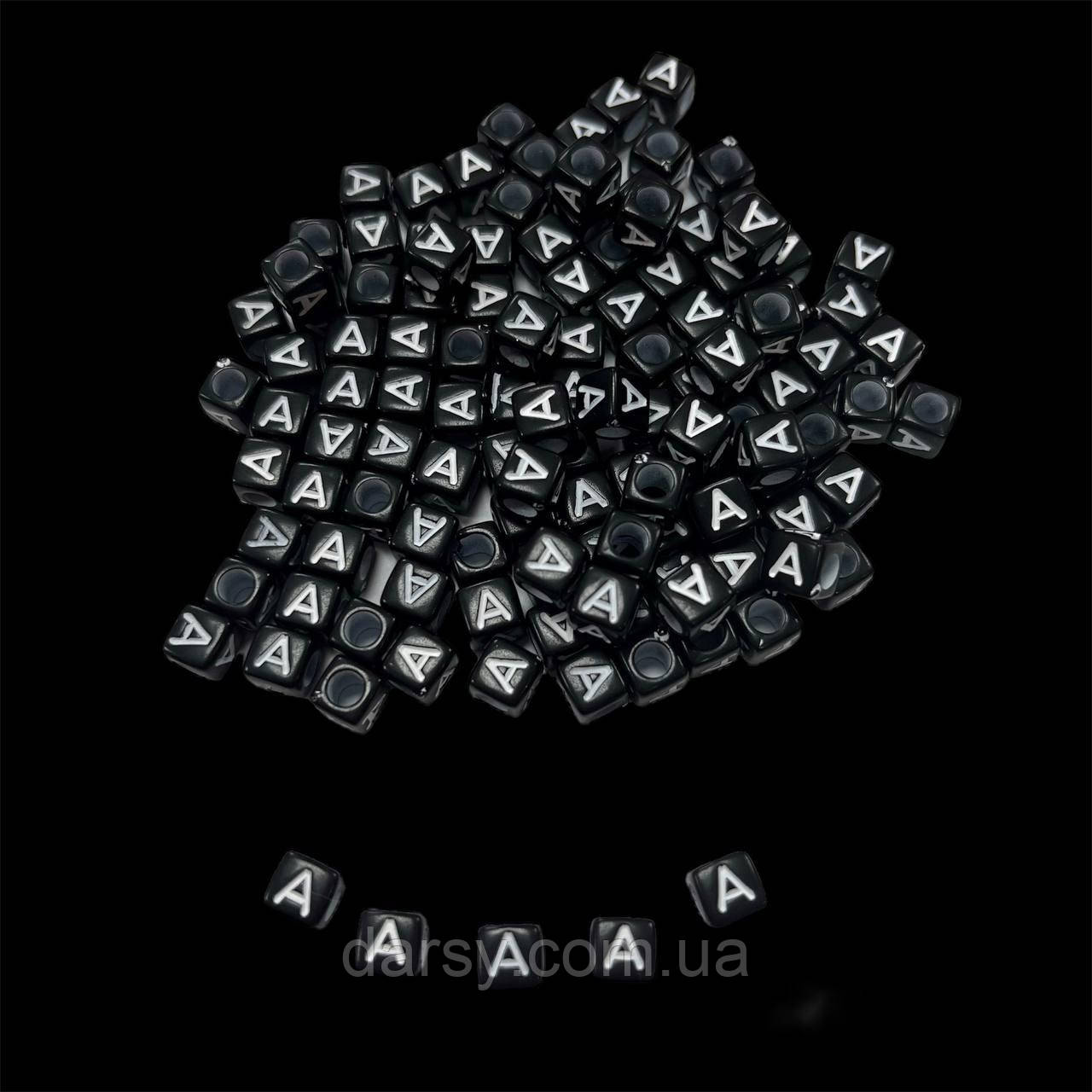 Намистини з білими літерами "А" квадратні (куб) 5*5 мм (приблизно 150 шт), фото 1