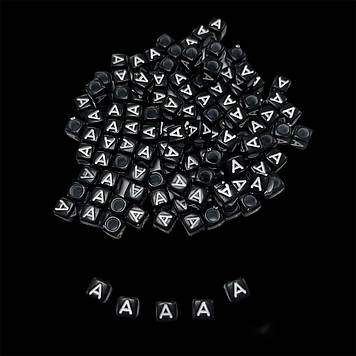 Намистини з білими літерами "А" квадратні (куб) 5*5 мм (приблизно 150 шт)