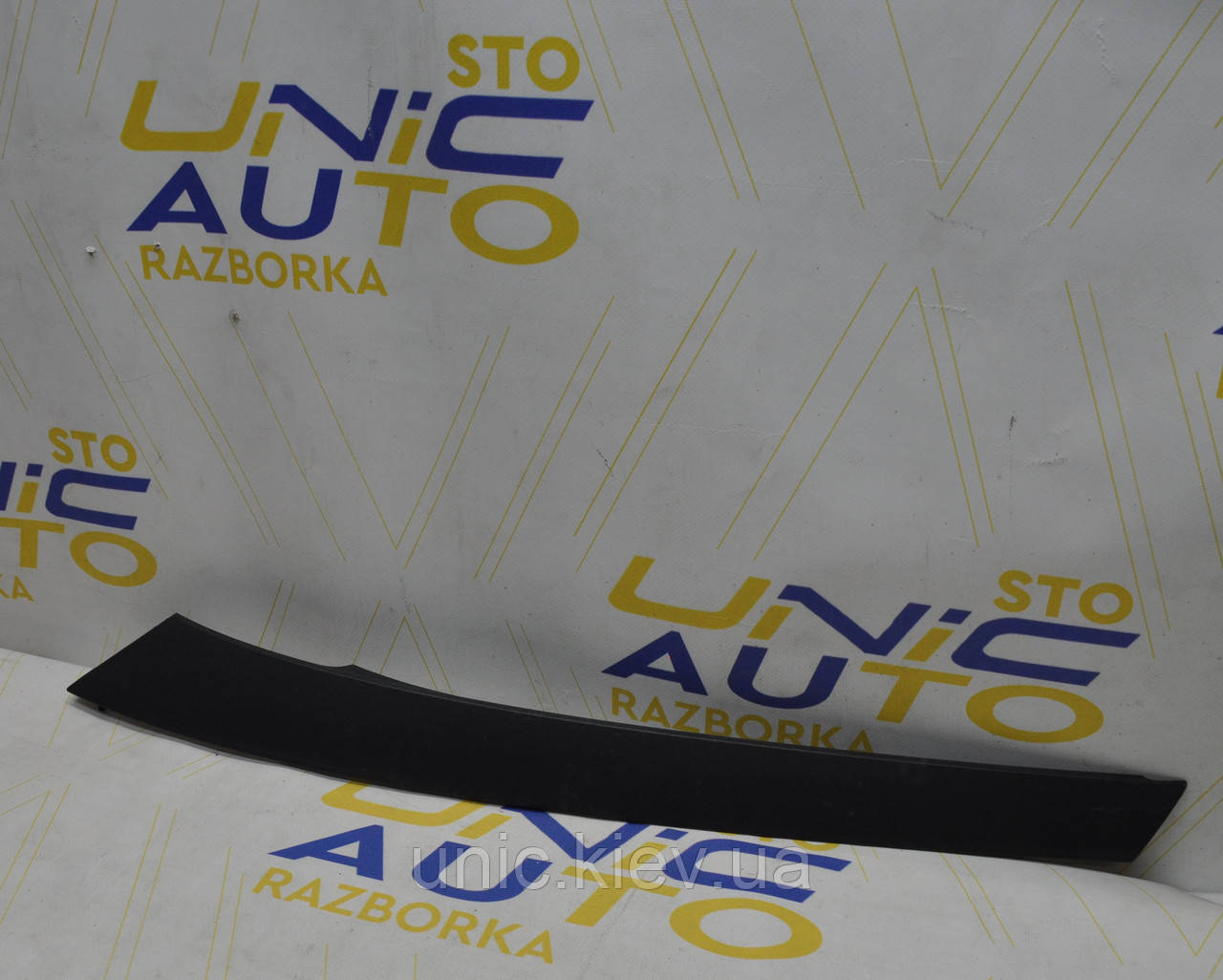 Накладка лівого крила Рено Еспейс 4 б/в 8200101053