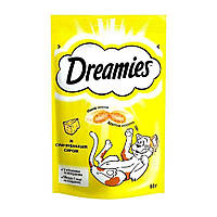 Лакомство Dreamies (Дримис) для кошек подушечки с сыром 60г*6шт.