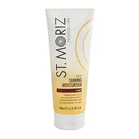 Зволожуючий лосьйон для поступової засмаги St. Moriz Professional Daily Tanning Moisturiser Light