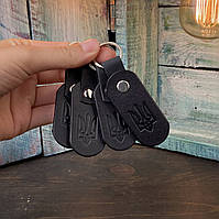 Шкіряний брелок на ключі чорного кольору ручної роботи TsarArt
