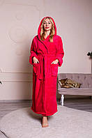 Довгий жіночий махровий халат на запах з капюшоном, 2 кишені, колір малина