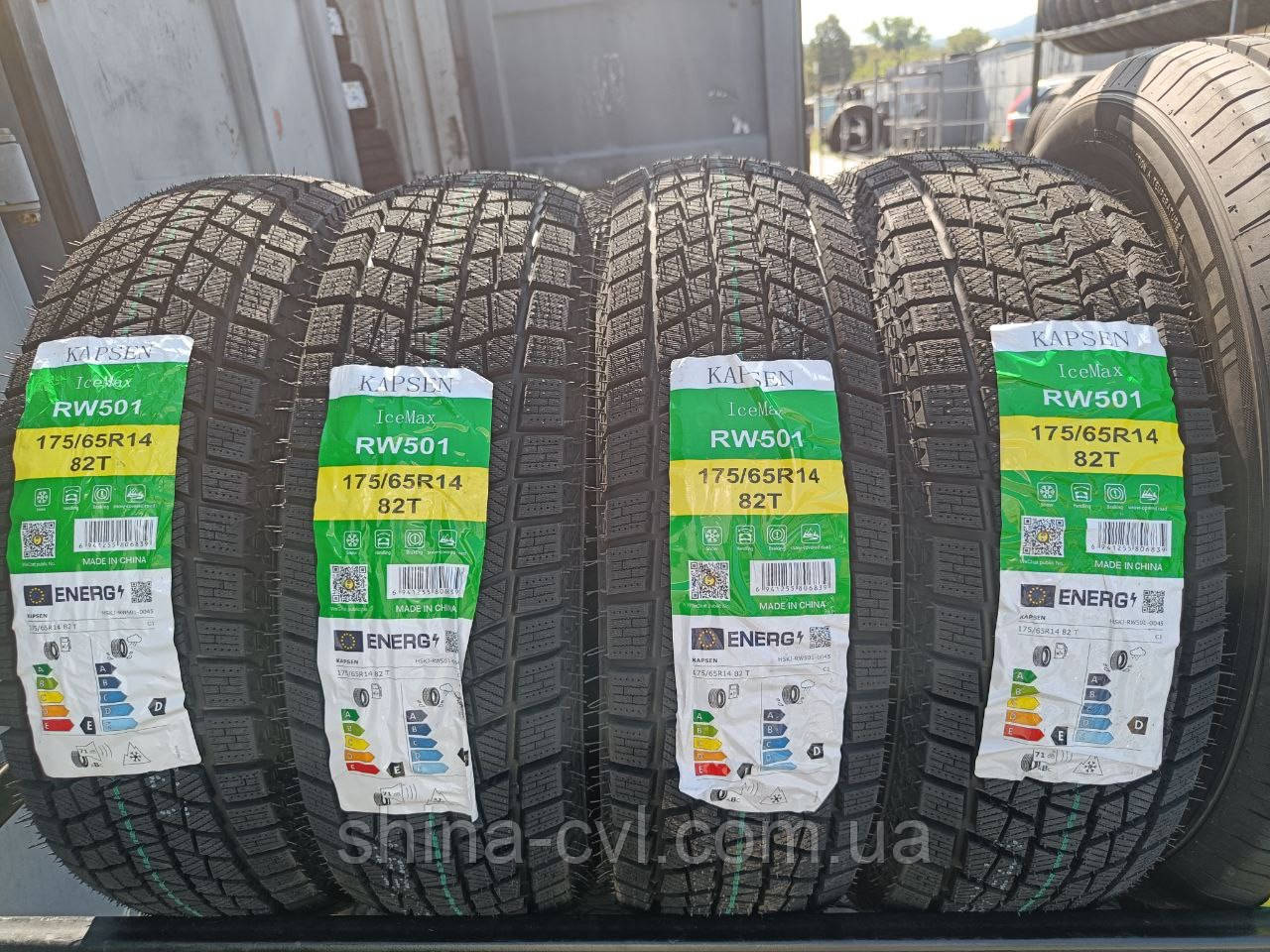 Зимові шини 175 65 R14 82T Kapsen Ice Max RW501