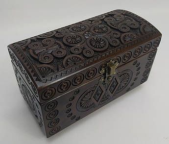 Різьблена дерев’яна шкатулка ручної роботи з горіха 18×8.8×11 см | Подарункова шкатулка з Карпат, авторська суха різьба