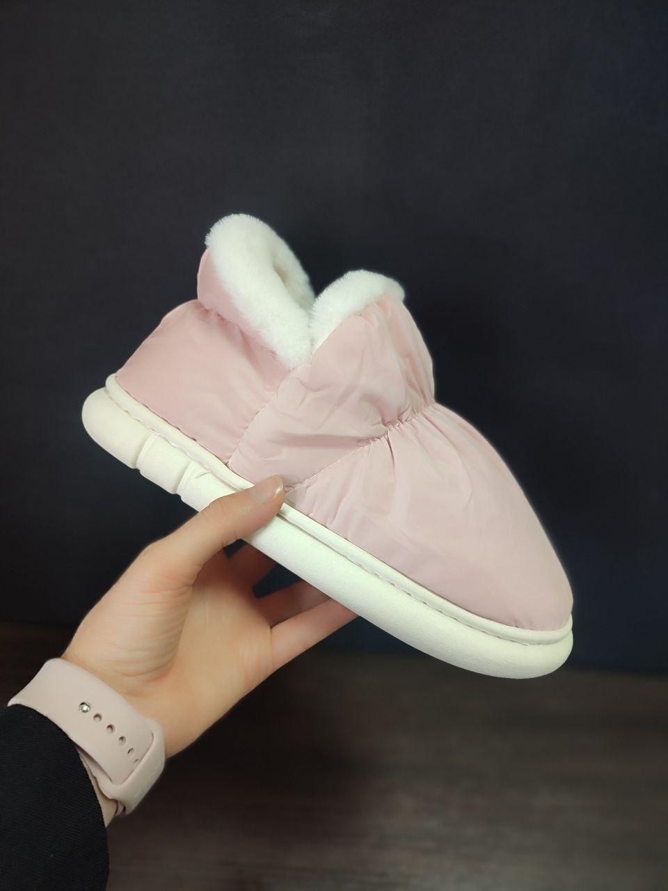 Дутики PINK высокие РОЗОВЫЕ с белой опушкой на белой подошве женские без застежки непромокаемые зимние