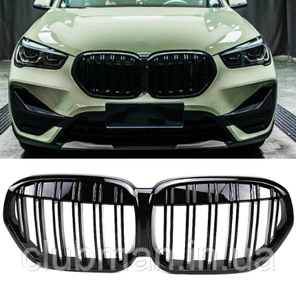 Решітка ноздрі радіатора BMW (БМВ) X1 Series F48, F49 (2019-2022) LCI Чорний Глянець 2 ребра, фото 1