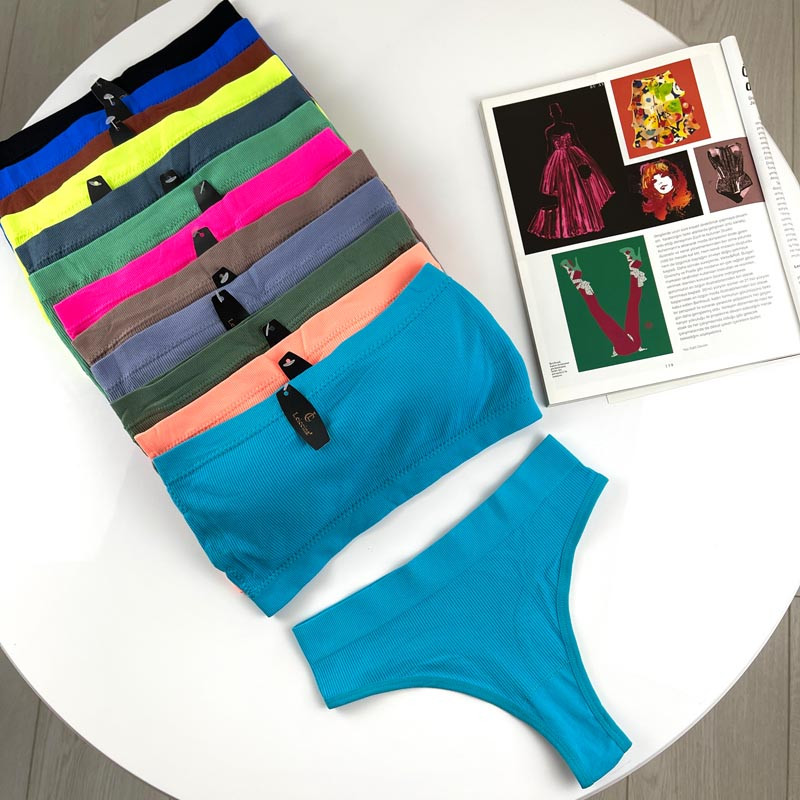 Жіночі безшовні комплекти з топом #670, фото 1