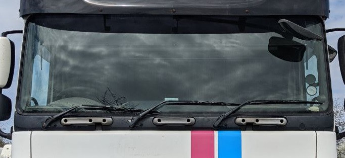 Лобове скло б/в DAF XF 105 (1690128) оригінал, 90х800х2350 мм