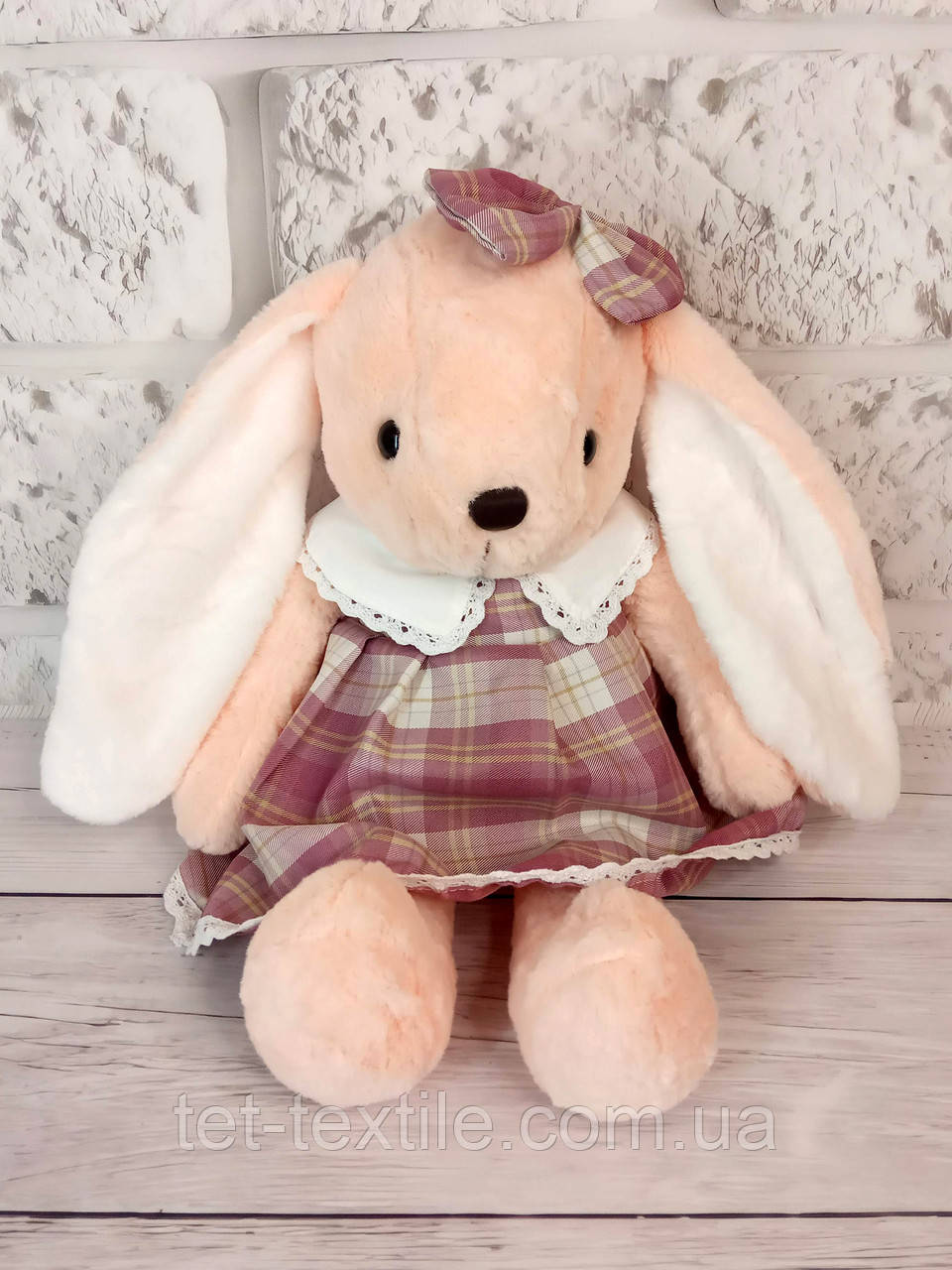 М'яка іграшка з пледом усередині Зайчика в сукні, рожева 60 см.