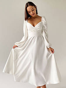Нарядне довге вечірнє плаття з довгим рукавом та декольте, біле, айворі