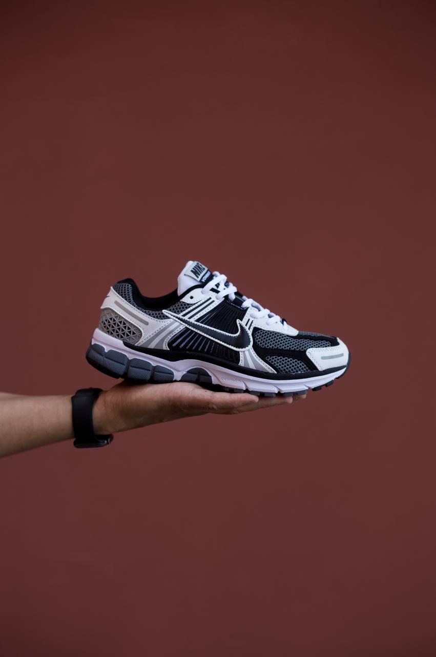 Класні чоловічі кроссівки Nike Zoom Vomero 5. Молодіжні кросси чоловічі Найк Зум Вомеро 5.