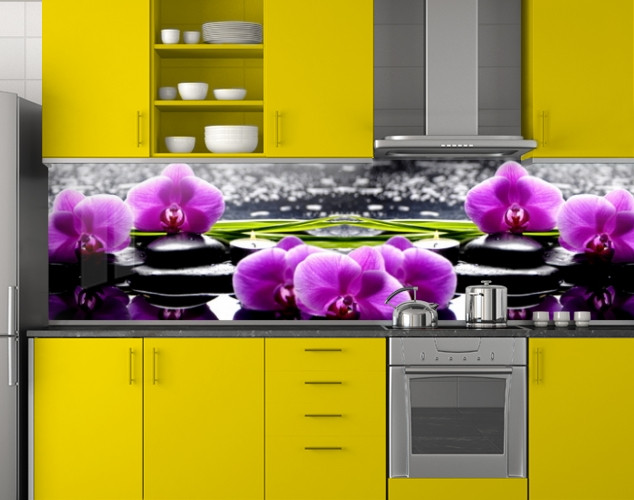 Кухонний фартух Фіолетові орхідеї на чорних каменях (скинали пластикові) ПВХ 62х205 см, 1,2 мм