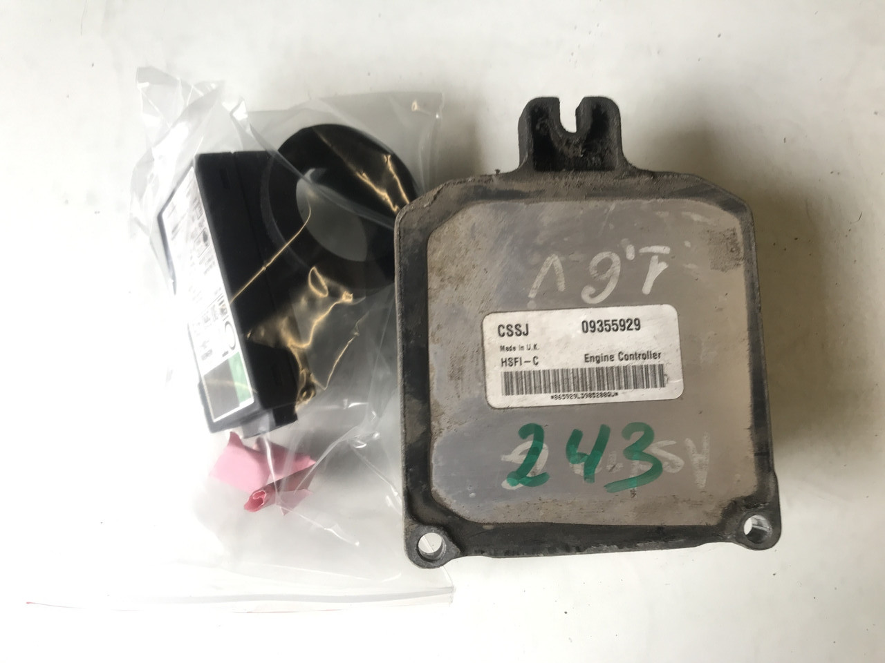 Блок керування двигуном ЕБУ ЕБУ Opel Astra G X16XE X16XEL 09355929 No243