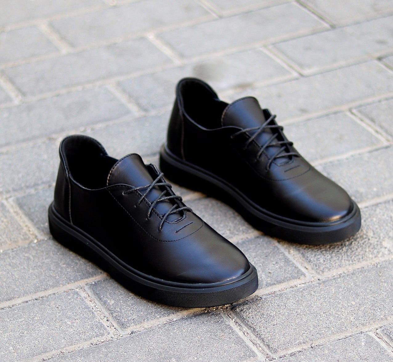 Жіночі шкіряні туфлі на шнурках класичні чорні натуральна шкіра