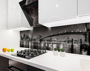 Кухонна панель жорстка ПЕТ міст Бруклінський чорно білий, з двостороннім скотчем 62 х 205 см, 1,2 мм