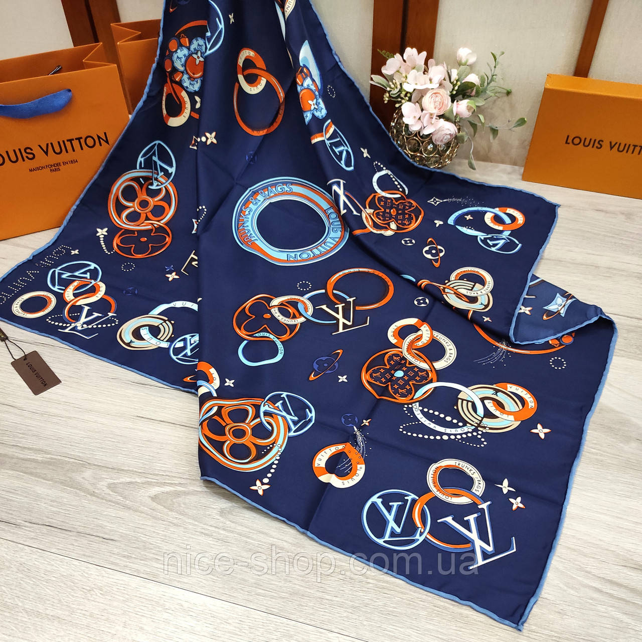 Хустка Louis Vuitton шовкова з ручною підшивкою