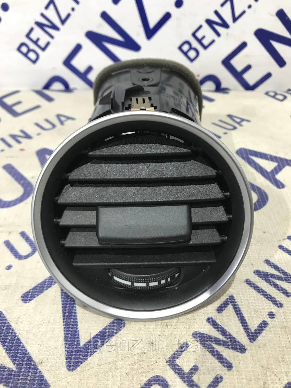 Повітряний дефлектор торпеди зліва Mercedes W204, S204 A2048306354, A2048306754, фото 1