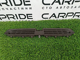 Решітка обдування лобового скла Audi Q7 4M 3.0 CRE 2015 (б/у)