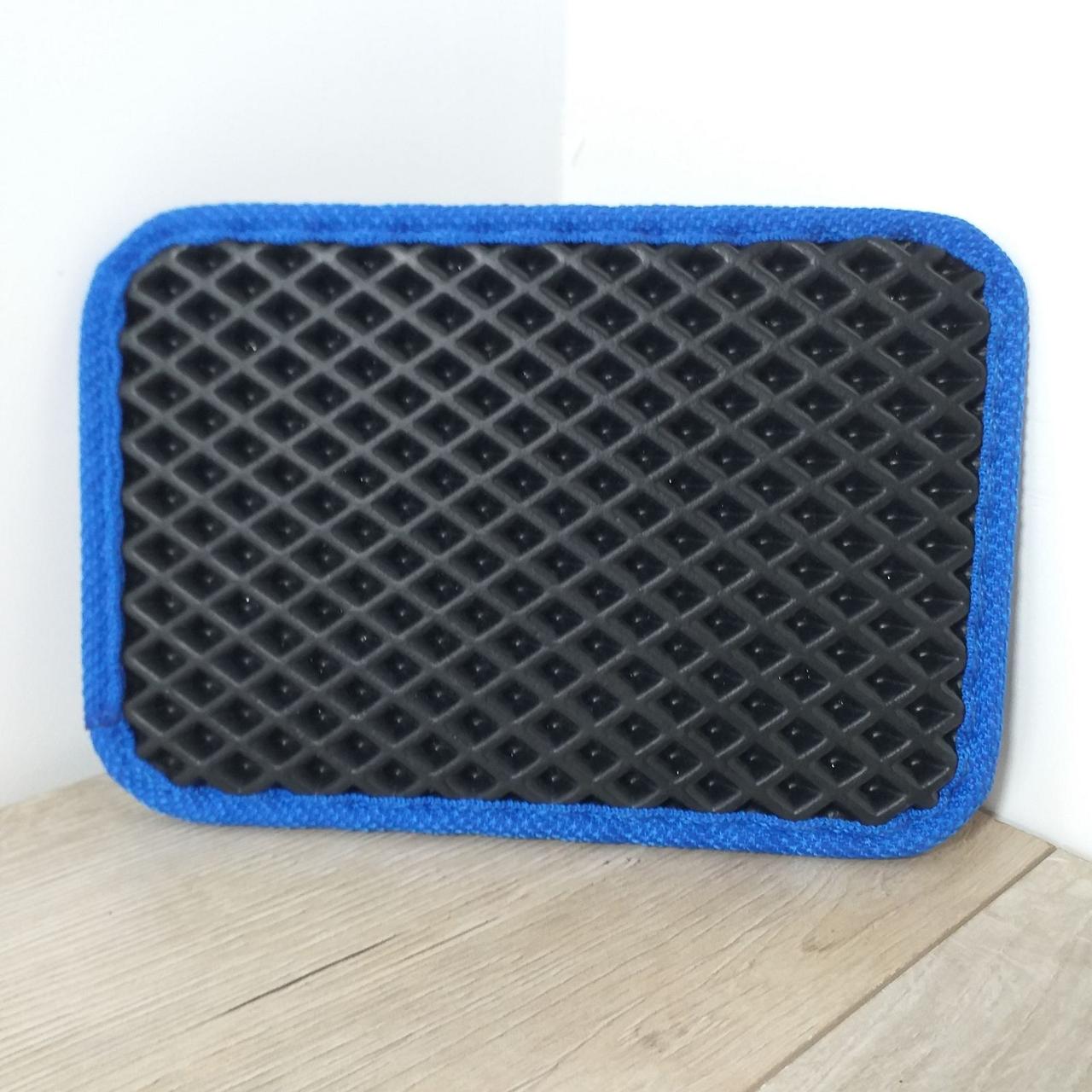 Підп'ятник  для автокилимків Накладка під педалі 23*16 см Чорний із синьою окантовкою (KG-11051), фото 1