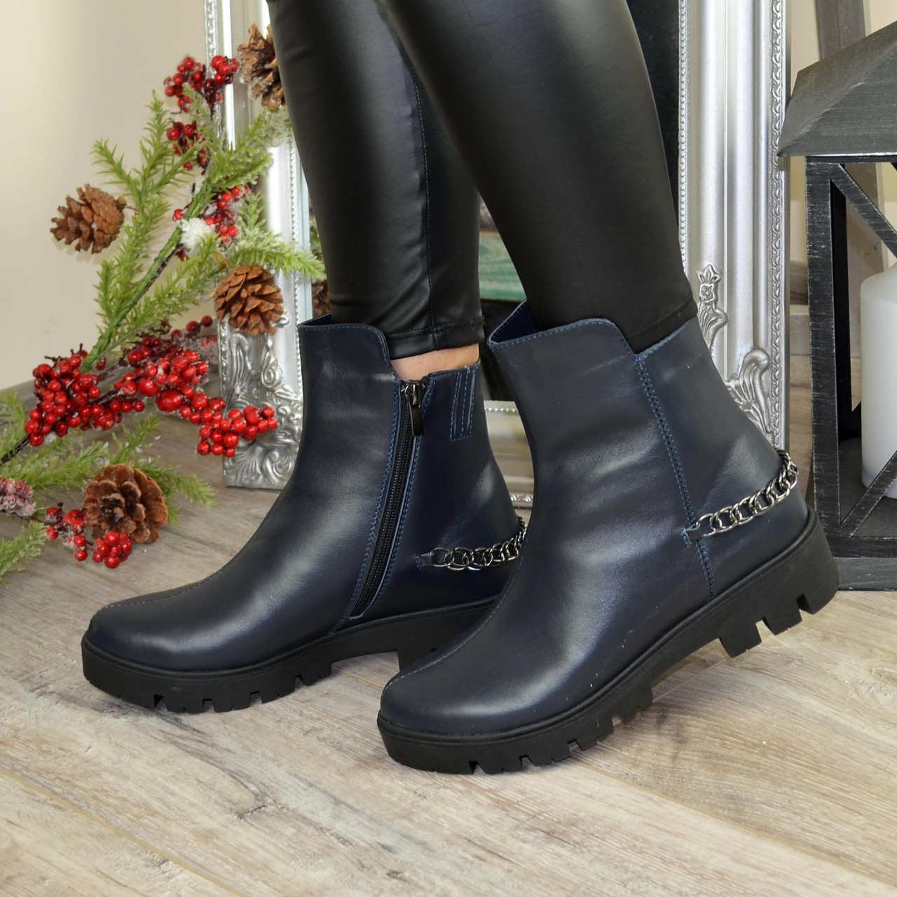 Жіночі шкіряні черевики, декоровані ланцюжком. Колір синій, фото 1