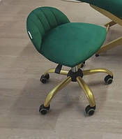 Стульчик для мастера педикюра низкий табурет c золотыми ножками на колесах со спинкой master_pro_BR_GOLD mini