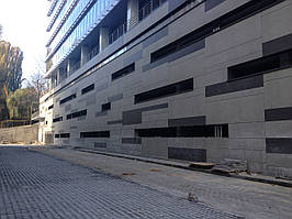 Вентильований фасад з керамогранітної плитки