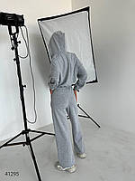 Базовий жіночий трикотажний спортивний костюм, укорочена кофта з капюшоном та широкі штани з резинкою на талії з 42 по 48 розмір, фото 10