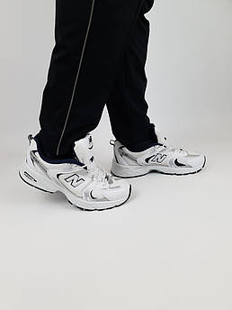 Весняні кросівки чоловічі та жіночі білі із сірим New Balance 530 White Silver. Взуття унісекс Нью Баланс 530