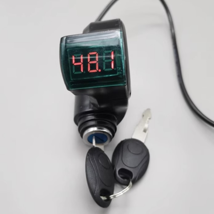 Вольтметр с замком зажигания на руль 12-72V: продажа, цена в Харькове ...