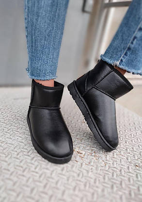 UGG чорні екошкіряні уггі короткі низькі чорні теплі зимові міні, фото 3