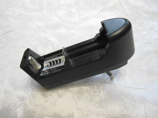 Зарядное устройство для аккумуляторов 3,7v - фото 1 - id-p343371632