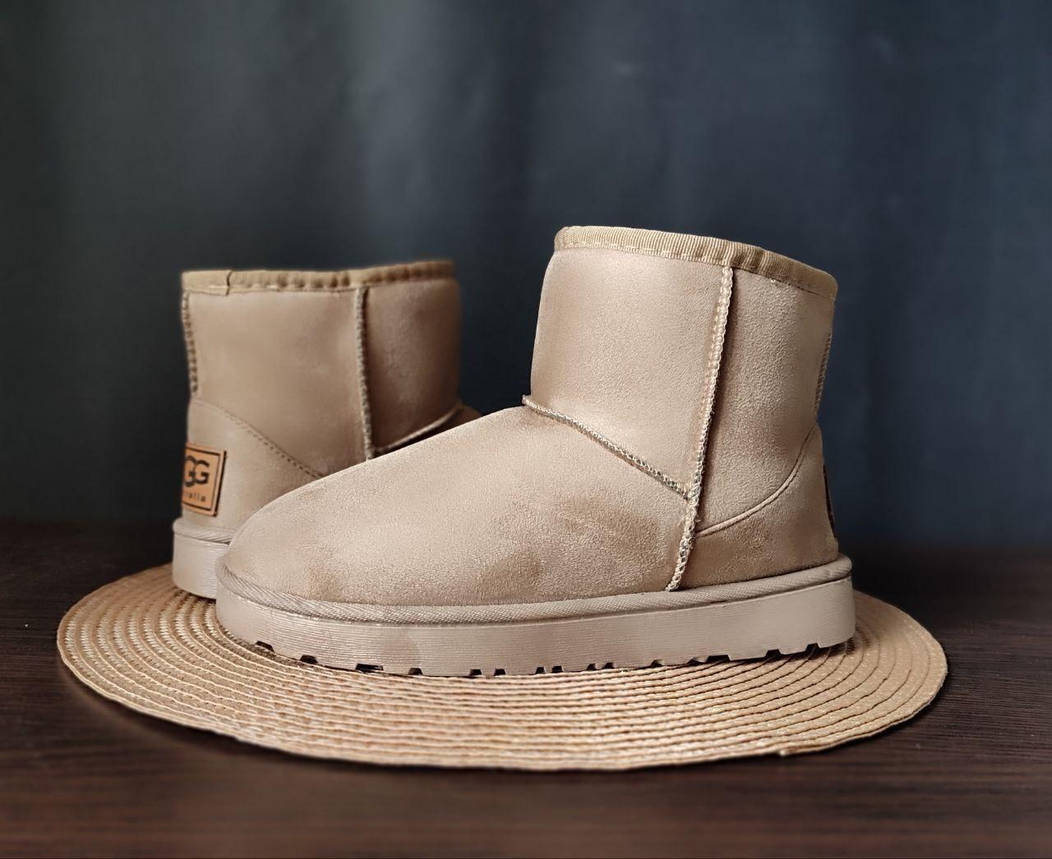 Уги бежеві екозамшеві світлі короткі низькі теплі зимові UGG, фото 1