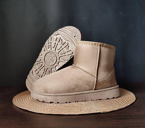 Уги бежеві екозамшеві світлі короткі низькі теплі зимові UGG, фото 3