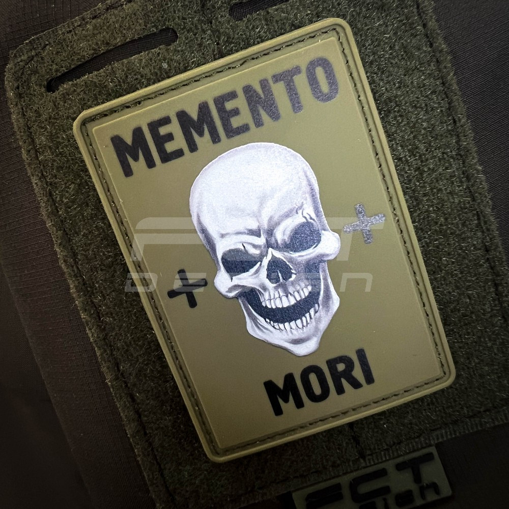 Шеврон/патч гумовий ПВХ Memento Mori