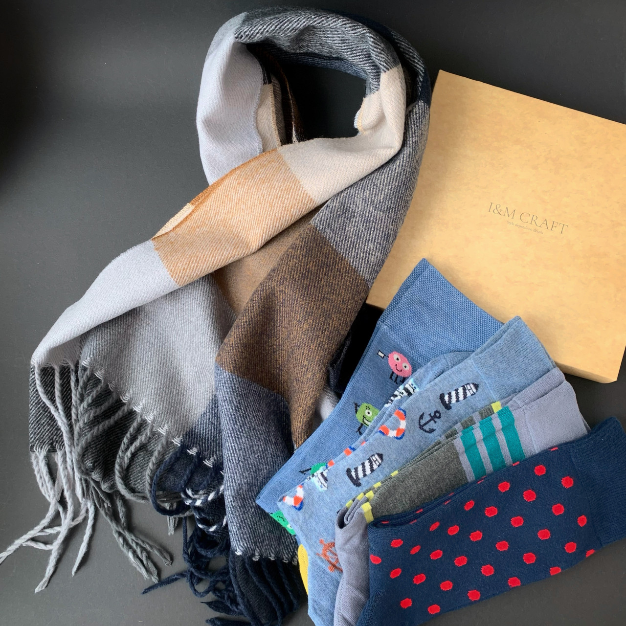 Набір I&M Craft для чоловіків шкарпетки + шарф (120117)