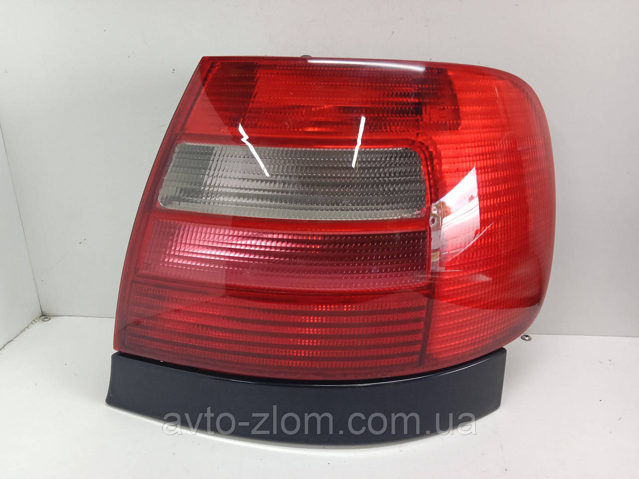 Ліхтар Audi A4 B5. Ауді А4 Б5. Седан. Правий. Рестайлінг., фото 1