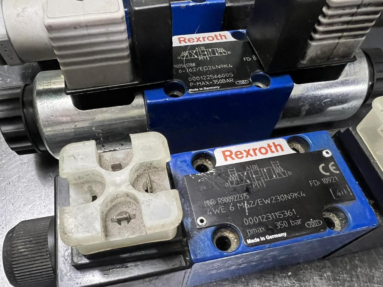 Гідророзподільник Rexroth 4WE6M 62/EW230 N9K4 схема "M" ВЕ6.24 - фото 8 - id-p1959040605