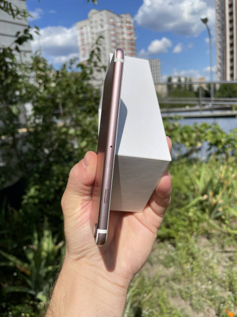 iPhone7ローズゴールド 本体　2台 iPhone7ローズゴールド 本体 2台 Apple iPhone 7 Unlocked 32GB