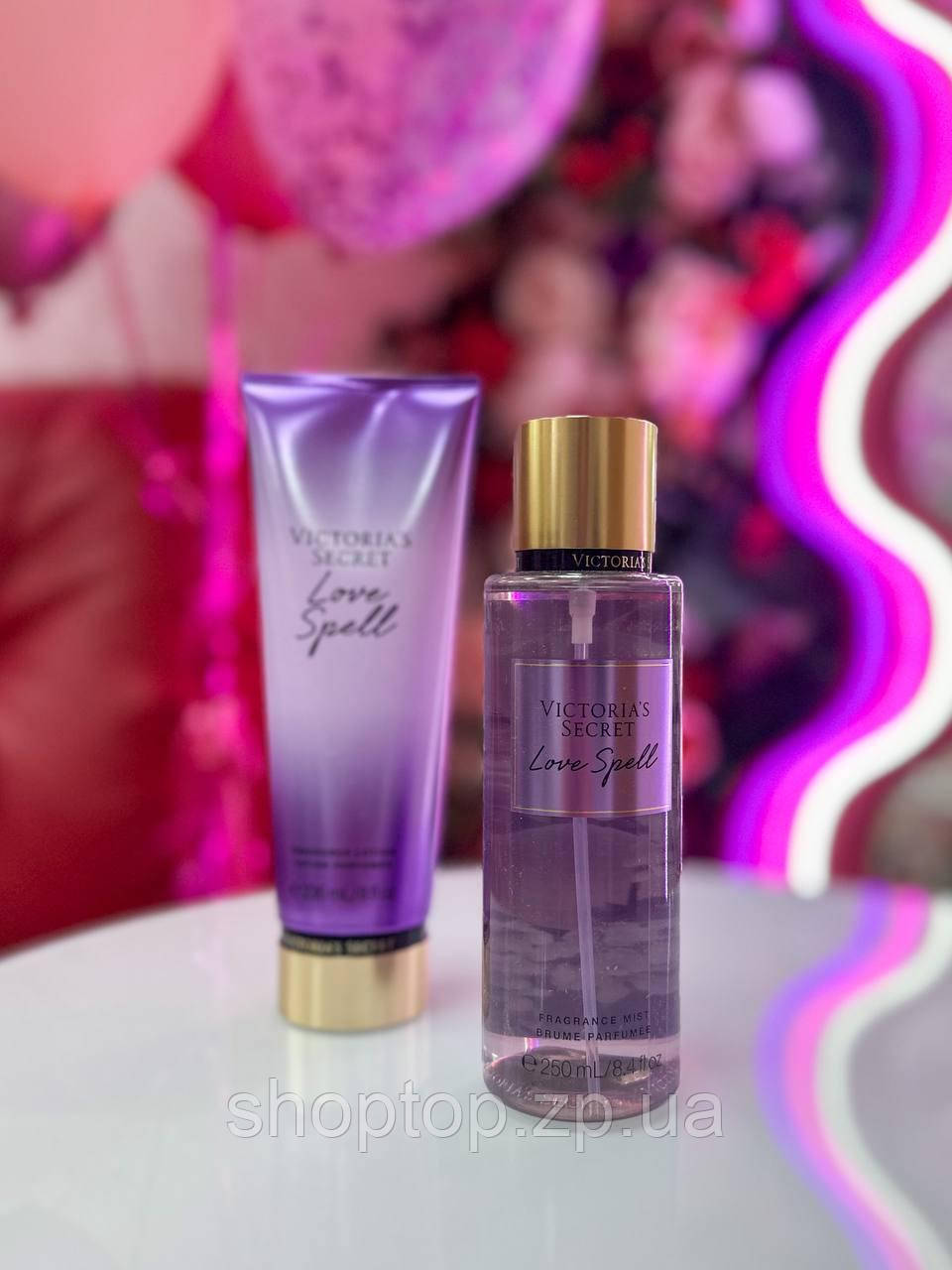 Подарунковий набір Victoria's Secret Love Spell Лосьйон 236 мл + Міст 250 мл