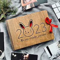 Новогодний фотоальбом с деревянной обложкой 2023 | семейный альбом для фото на подарок девушке, парню