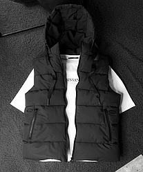 Жилет теплий чоловічий з капюшоном чорний безрукавка коротка стьобана спортивна на блискавці весна осінь зима