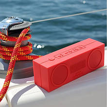 Функціональний Bluetooth динамік "Tykho booster stereo" - вологозахищений корпус від французького бренду LEXON